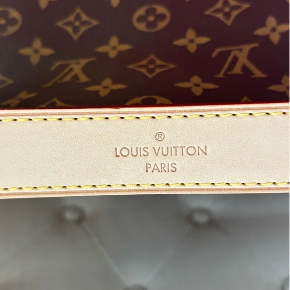 NEW Louis Vuitton Berri HOBO Bag - Picture 7 of 13